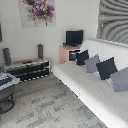 Camping Vue Et Golfe *